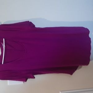 Women’s Deep Magenta Scoop Neck Tee